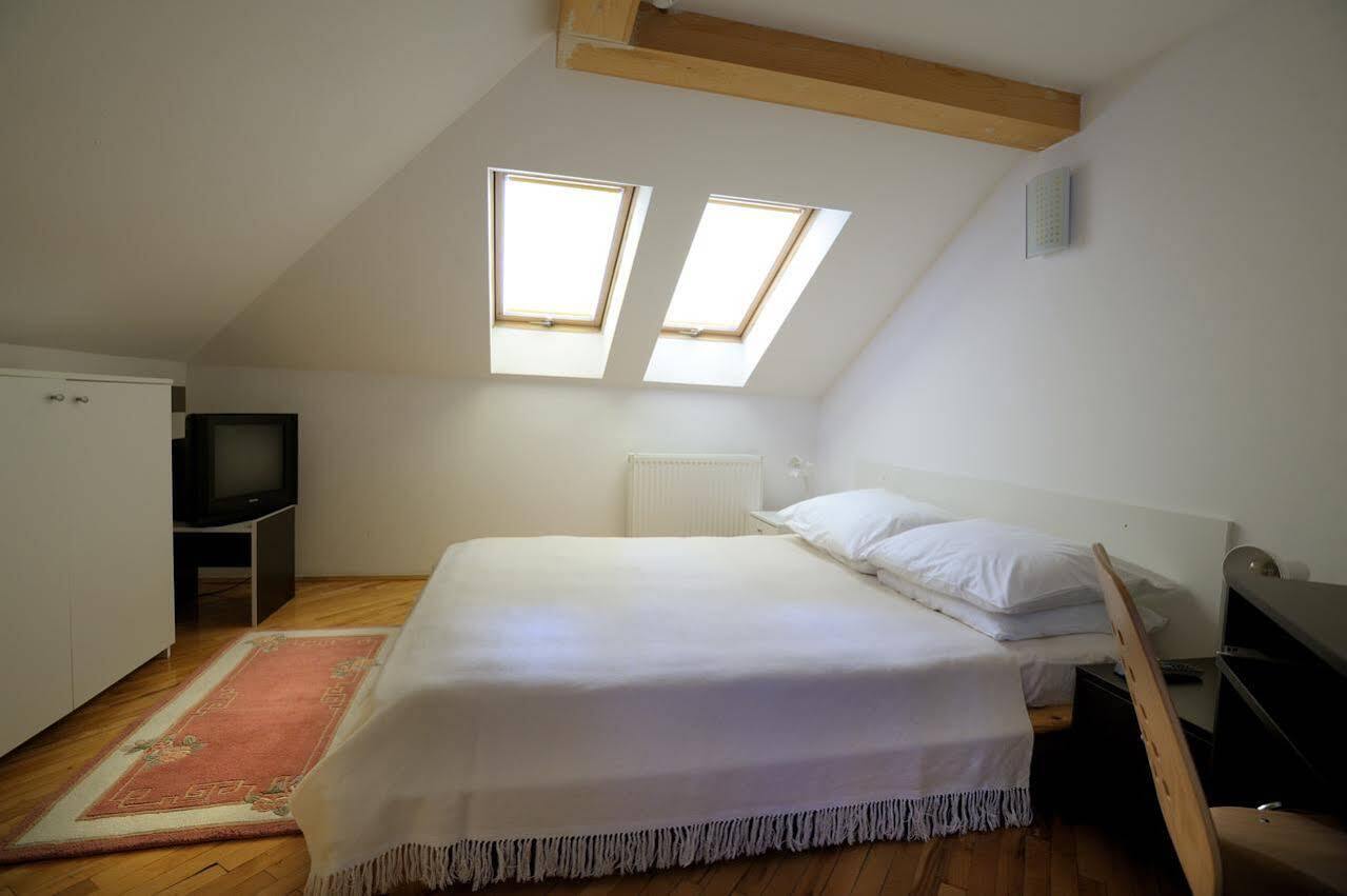 Hostel Hayat Sarajevo Ngoại thất bức ảnh