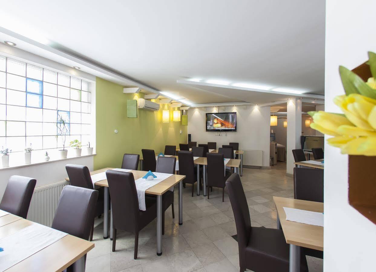 Hostel Hayat Sarajevo Ngoại thất bức ảnh